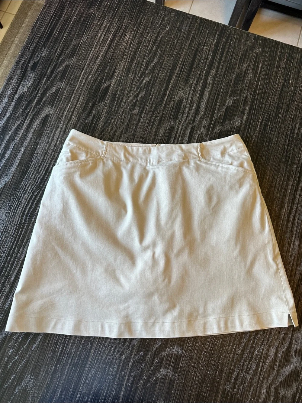 Nike Golf Beige Women’s Long Zip Back Skort with Zip Pockets, Size 12 Large